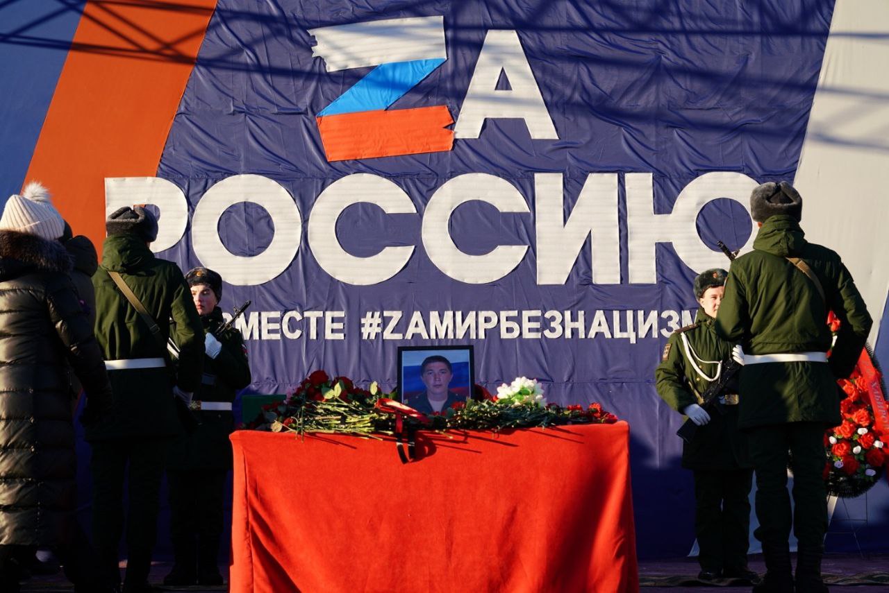 Как минимум пять раз судимого&nbsp; Фаниса Хусаинова сегодня похоронили с воинскими почестями