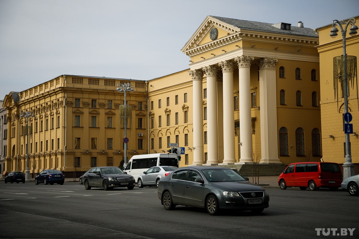 Кгб беларуси. Здание КГБ Минск. КГБ РБ здание. Здание комитета государственной безопасности Республики Беларусь. Здание КГБ Уфа.