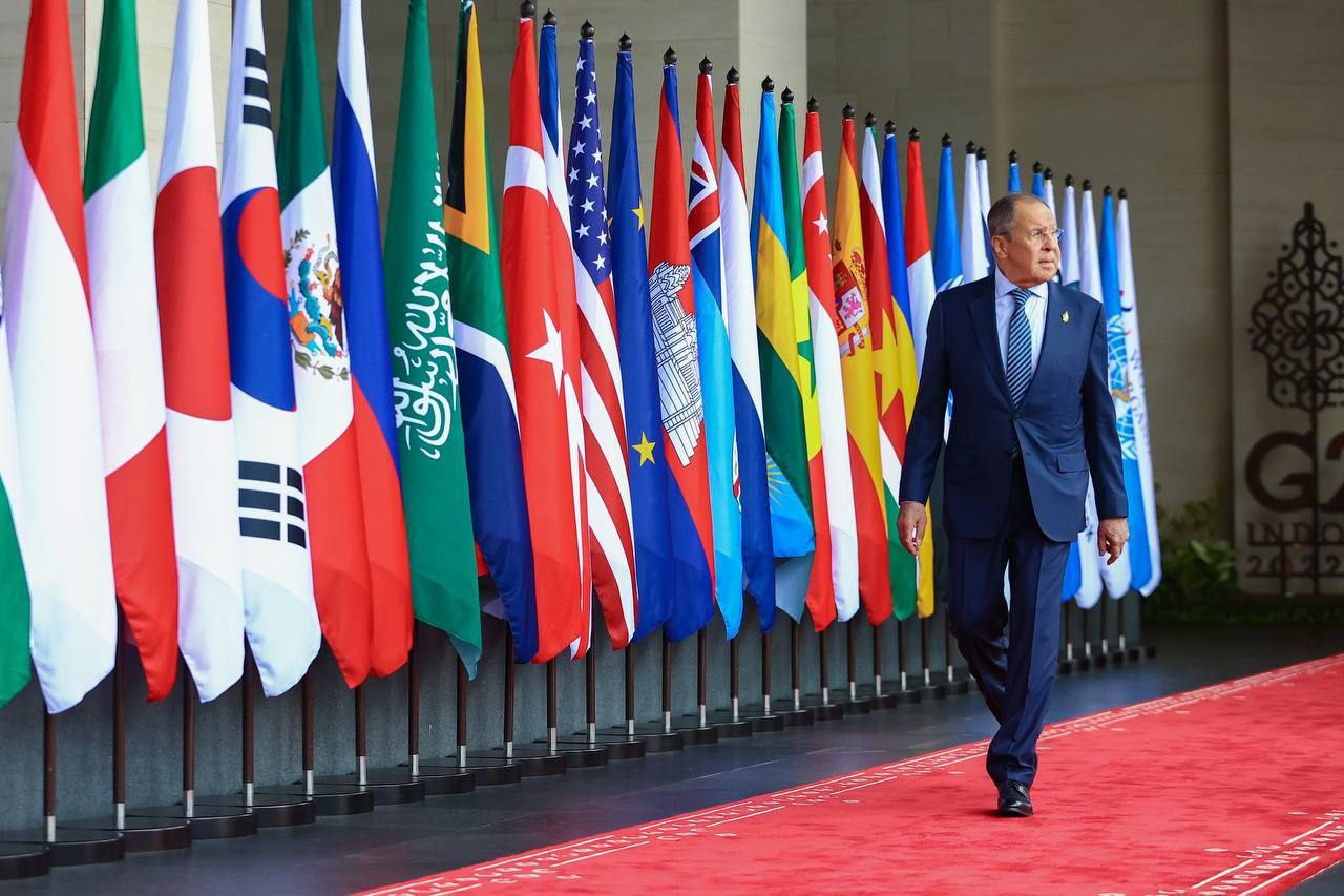 Лавров на красной дорожке  G-20
