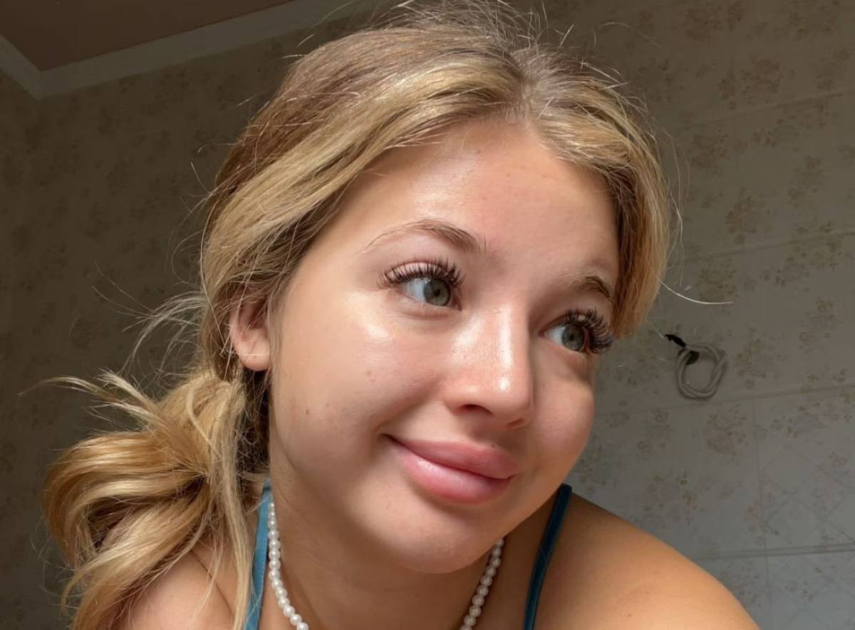 Аня Покров лицо без макияжа