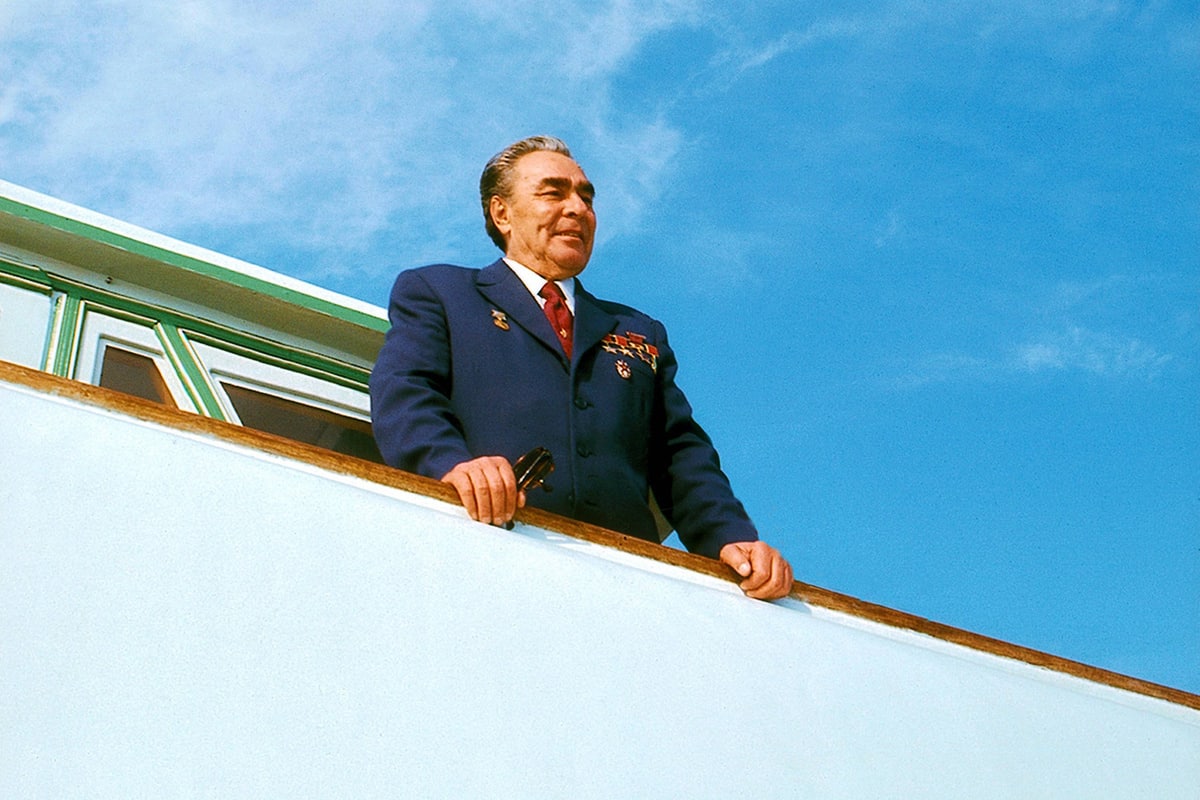 После смерти брежнева пост генерального секретаря занял. Брежнев 10 ноября 1982. Брежнев в США.
