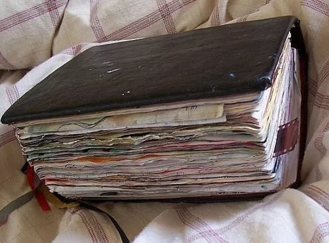 Старинная запись. Старый блокнот. Старинный блокнот. Старая записная книжка. Старая тетрадь.