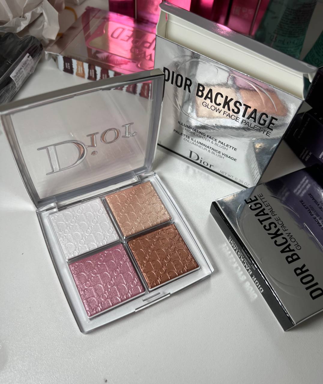 Dior price. Хайлайтер диор. Хайлайтер диор 001. Набор Dior Highlighter. Dior Highlighter ретро.