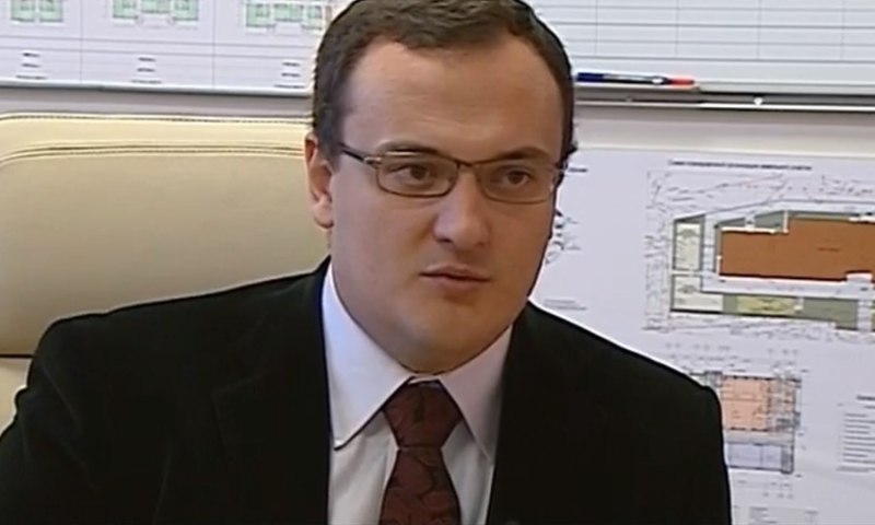 ​Кому он не Бородако  Столичный девелопер Денис Бородако раздаёт взятки московским &laquo;связным&raquo; с чиновниками за получение разрешений на строительство
