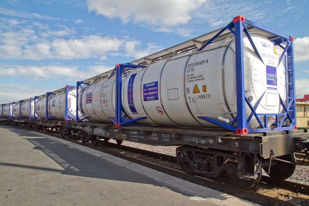 Перевозка грузов наливом