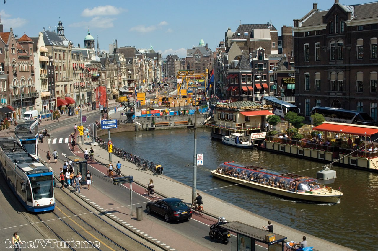 Самая высокоразвитая страна европы. Нидерланды Амстердам. Столица Нидерландов — город Амстердам.. Нидерланды Амстердам улицы. Амстердам Зюйдост.